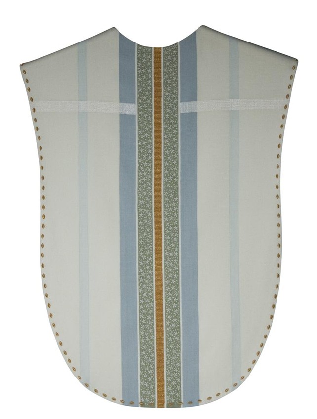 Valkoinen kasukka. Kuva Sirpa Päivinen.